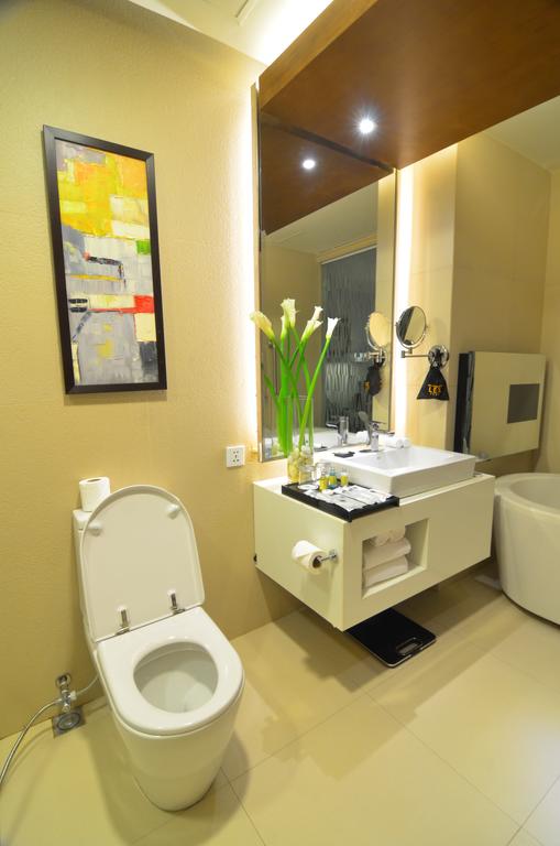 Best Western Plus Lex Cebu Room 2 Bathroom