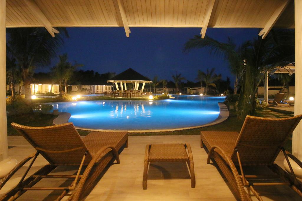 Bohol Shores Pool access villa 1