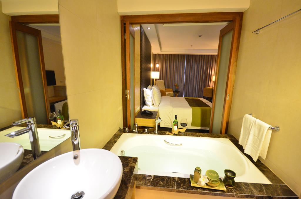 Princesa Garden Island Resort and Spa - Room 1 Bathroom